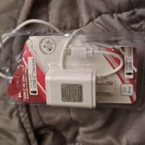 USB-C White Charger With cable cord